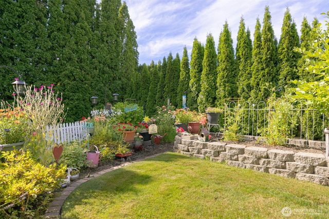 913 N Pine Court, Lynden, WA 98264