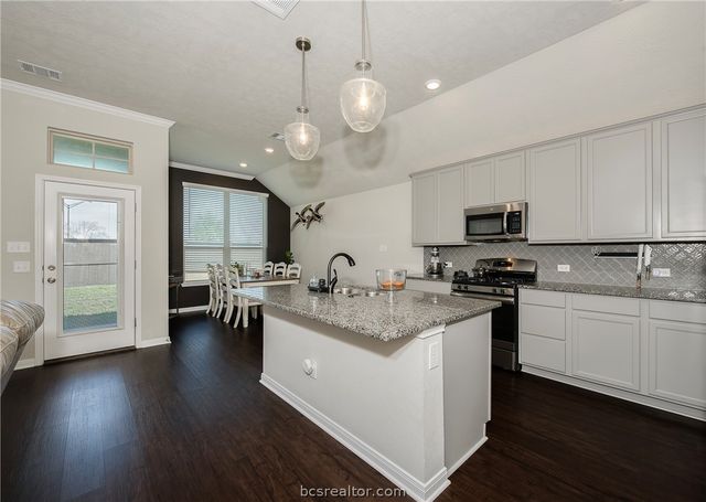 5161 Maroon Creek Drive, Bryan, TX 77802