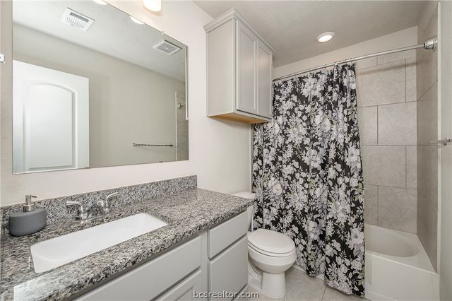 5161 Maroon Creek Drive, Bryan, TX 77802