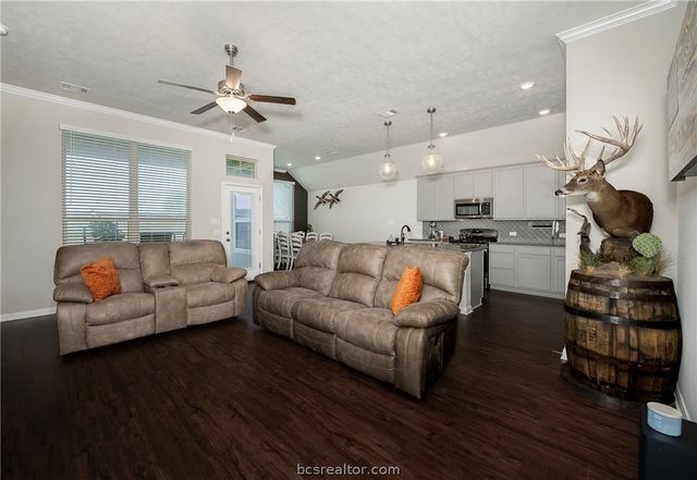 5161 Maroon Creek Drive, Bryan, TX 77802