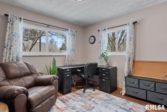 10 ROYAL Road, Springfield, IL 62702