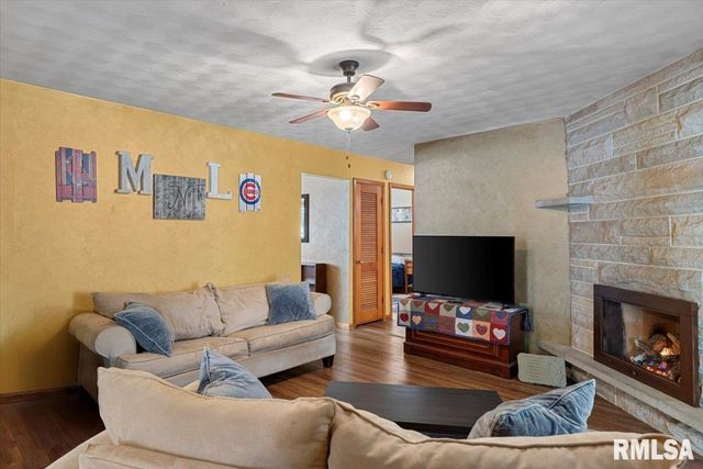 10 ROYAL Road, Springfield, IL 62702