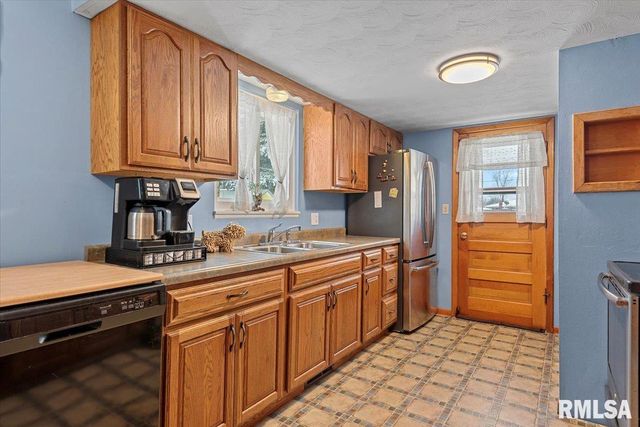 10 ROYAL Road, Springfield, IL 62702