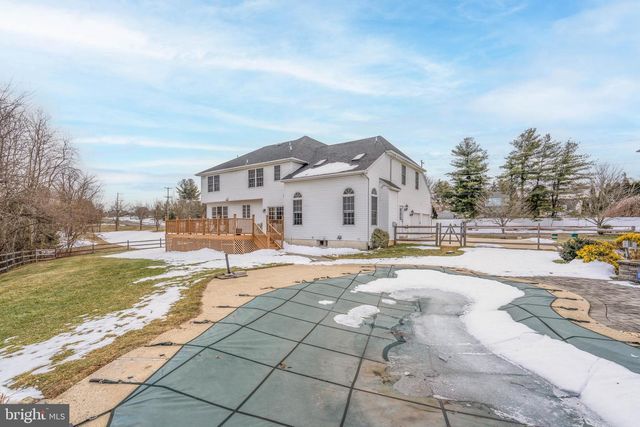 1 COSTA CT, Langhorne, PA 19047