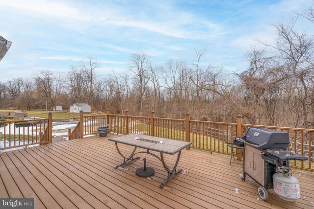 1 COSTA CT, Langhorne, PA 19047