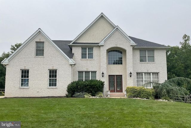 1 COSTA CT, Langhorne, PA 19047