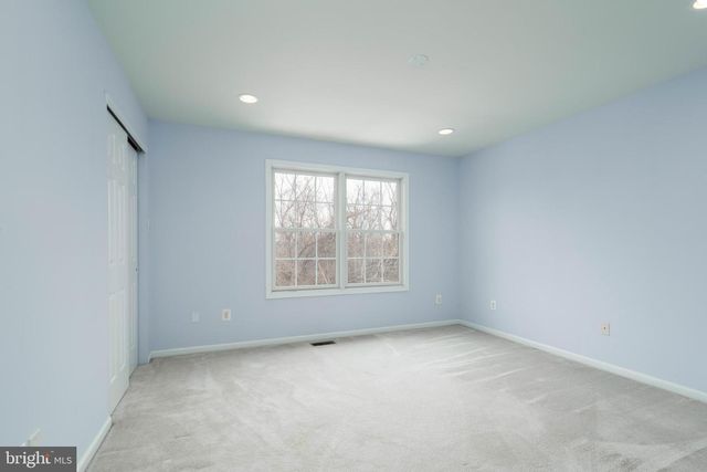 1 COSTA CT, Langhorne, PA 19047