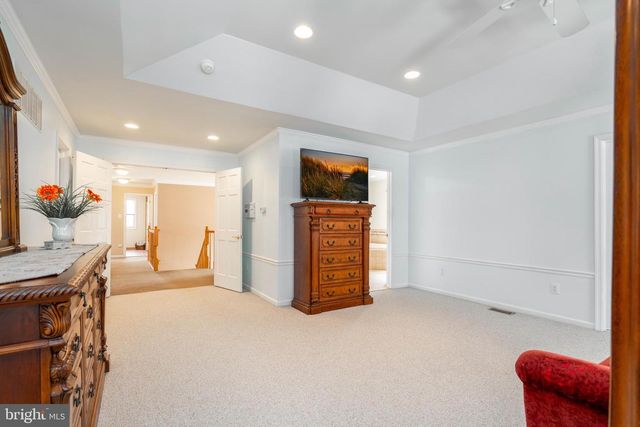 1 COSTA CT, Langhorne, PA 19047