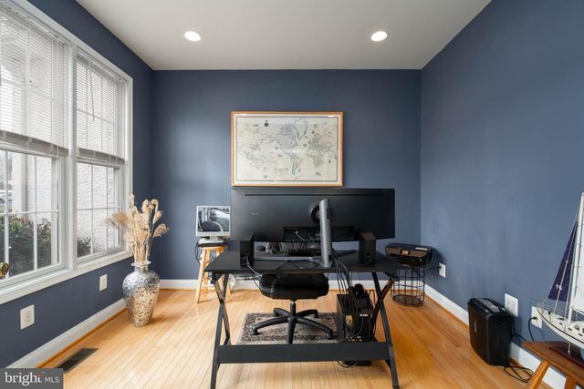 1 COSTA CT, Langhorne, PA 19047