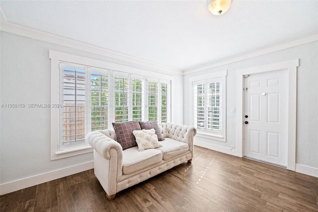 2396 SW 20th St, Miami, FL 33145