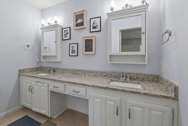 315 Stoneledge Drive, Irving, TX 75063