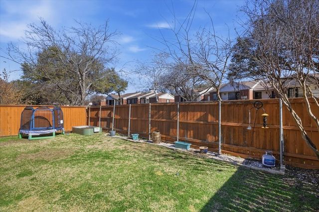315 Stoneledge Drive, Irving, TX 75063