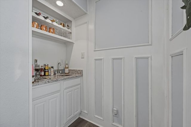 315 Stoneledge Drive, Irving, TX 75063