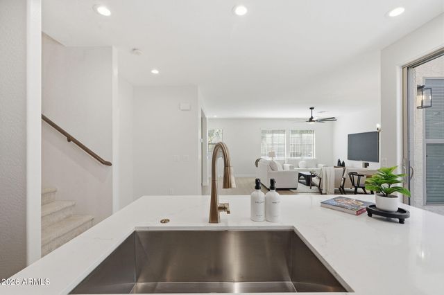 3513 S BLUEJAY Drive, Gilbert, AZ 85297