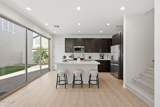 3513 S BLUEJAY Drive, Gilbert, AZ 85297