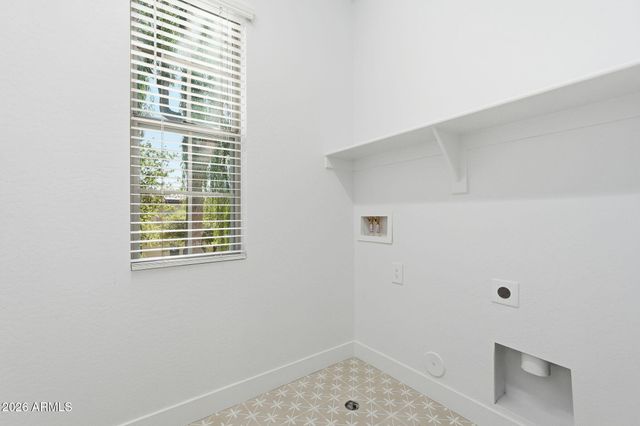 3513 S BLUEJAY Drive, Gilbert, AZ 85297