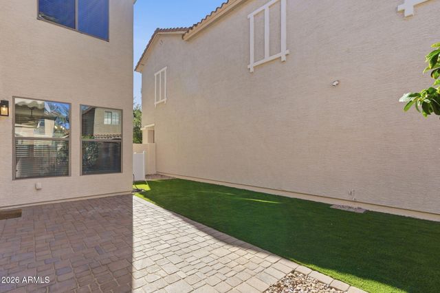 3513 S BLUEJAY Drive, Gilbert, AZ 85297