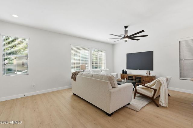 3513 S BLUEJAY Drive, Gilbert, AZ 85297