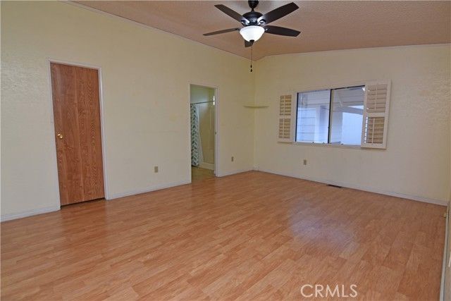 9161 Santa Fe Ave E 27, Hesperia, CA 92345