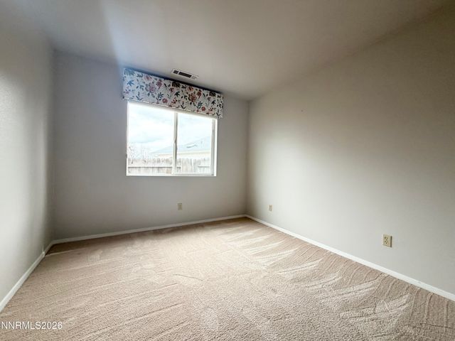 1174 White Oak Loop, Minden, NV 89423