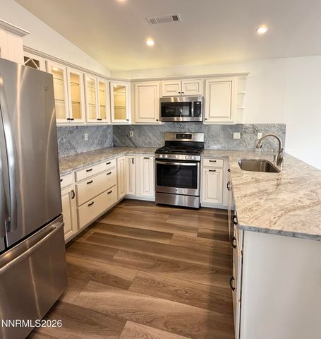 1174 White Oak Loop, Minden, NV 89423