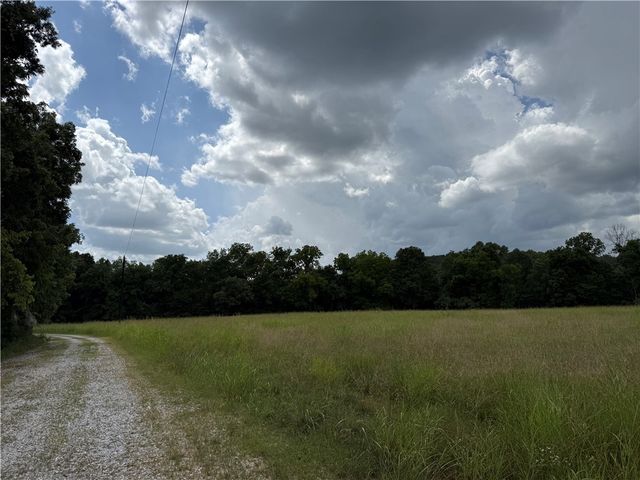 708 Bowen Boulevard, Fayetteville, AR 72703
