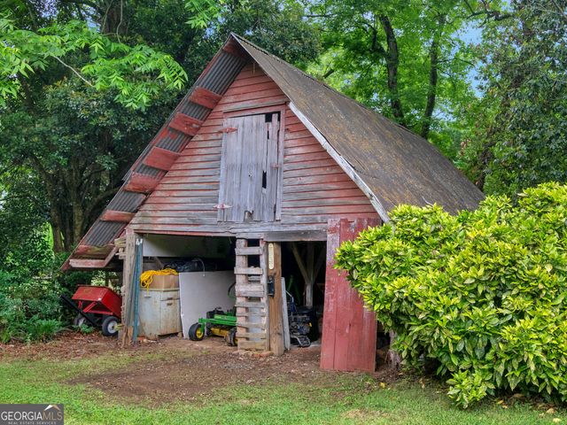 239 Pecan Drive, Milner, GA 30257