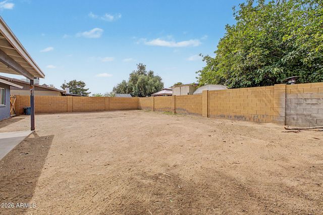 1026 W HALSTEAD Drive, Phoenix, AZ 85023
