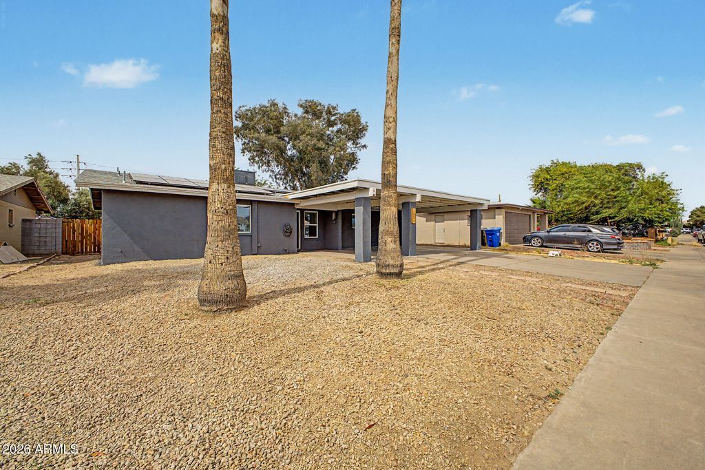 Image 28 of property listing at 1026 W HALSTEAD Drive, Phoenix, AZ 85023