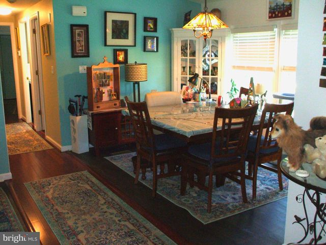 20 CHESTNUT CT E, Harleysville, PA 19438