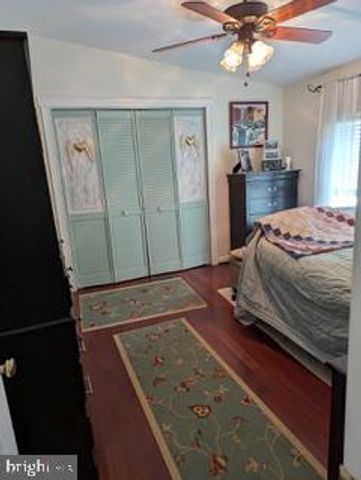 20 CHESTNUT CT E, Harleysville, PA 19438