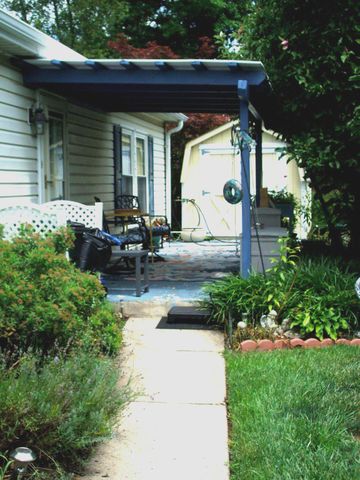20 CHESTNUT CT E, Harleysville, PA 19438