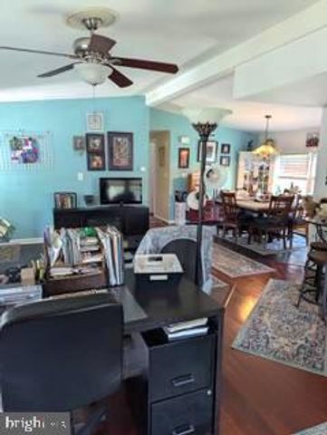 20 CHESTNUT CT E, Harleysville, PA 19438