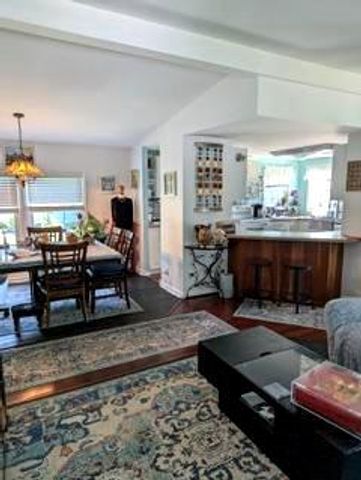 20 CHESTNUT CT E, Harleysville, PA 19438
