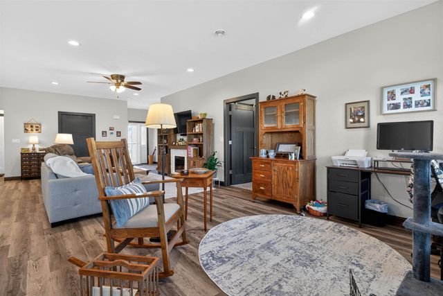 455 Autumn Ln Unit 6, Cedar Falls, IA 50613