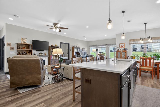 455 Autumn Ln Unit 6, Cedar Falls, IA 50613