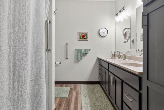 455 Autumn Ln Unit 6, Cedar Falls, IA 50613