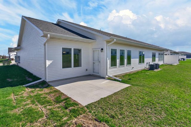 455 Autumn Ln Unit 6, Cedar Falls, IA 50613