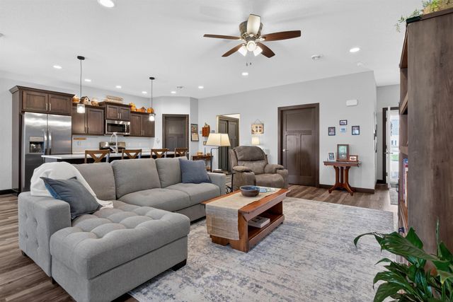 455 Autumn Ln Unit 6, Cedar Falls, IA 50613