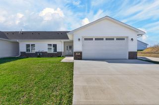 455 Autumn Ln Unit 6, Cedar Falls, IA 50613