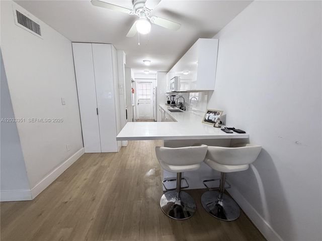 301 Bonaventure Blvd 7, Weston, FL 33326