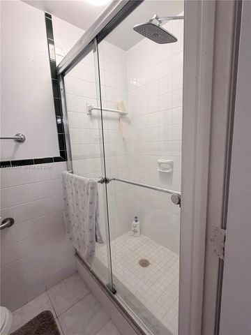301 Bonaventure Blvd 7, Weston, FL 33326