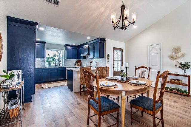 13826 Brigantine Dr, Corpus Christi, TX 78418