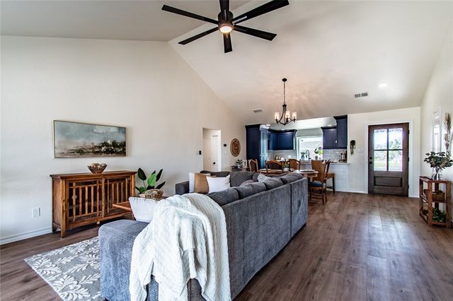 13826 Brigantine Dr, Corpus Christi, TX 78418