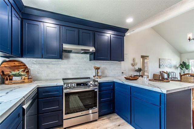 13826 Brigantine Dr, Corpus Christi, TX 78418