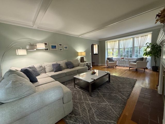111 Highland Ave, Winchester, MA 01890