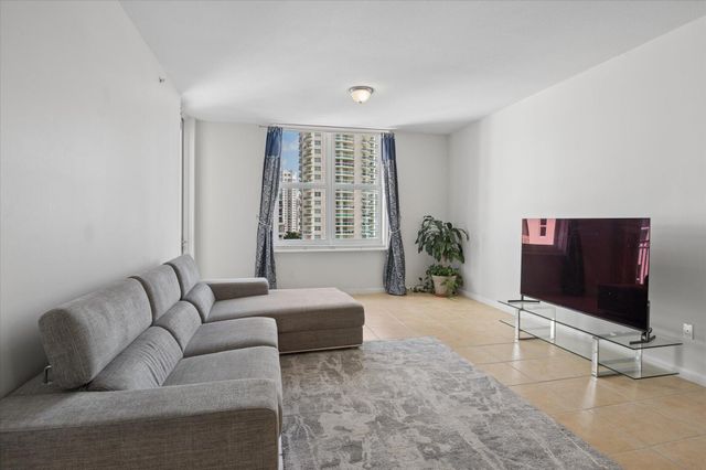 511 SE 5TH Avenue 1221, Fort Lauderdale, FL 33301