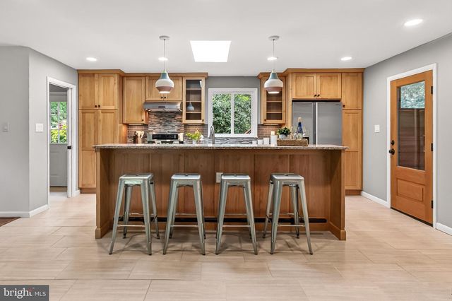 3478 MILDRED DR, Falls Church, VA 22042