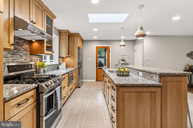 3478 MILDRED DR, Falls Church, VA 22042
