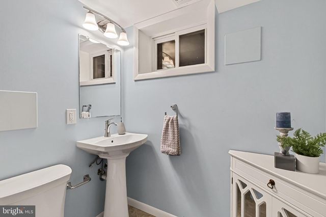 3478 MILDRED DR, Falls Church, VA 22042